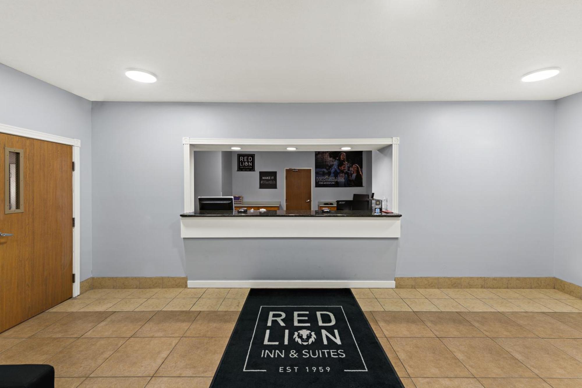 Red Lion Inn & Suites Gretna Extérieur photo